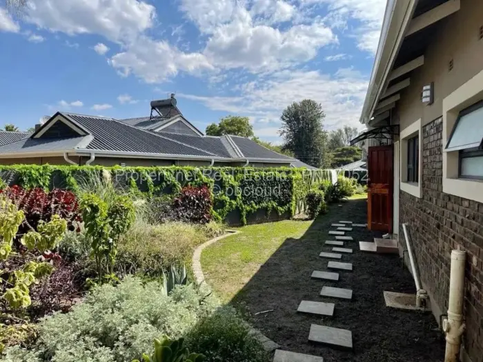 Townhouse/Cluster to Rent in Chisipite