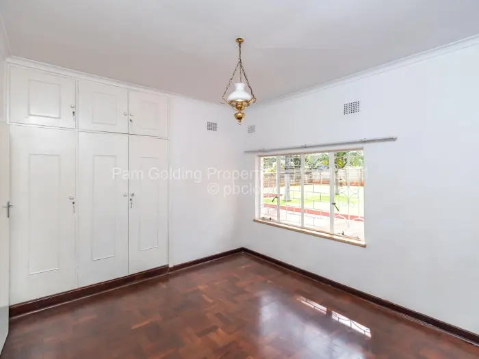 Other Commercial to Rent in Belvedere