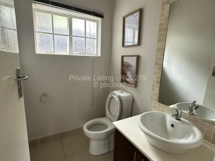 Townhouse/Cluster to Rent in Newlands, Harare