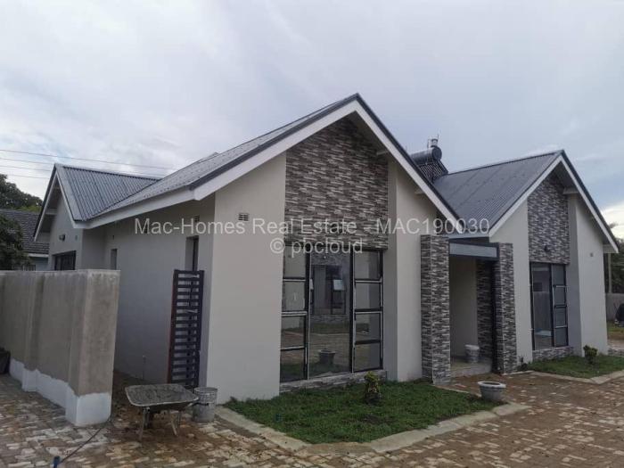 Townhouse/Cluster to Rent in Borrowdale West, Harare