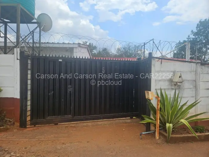 2 Bedroom Cottage/Garden Flat to Rent in Kamfinsa