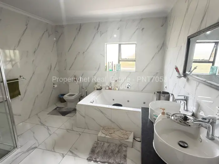 6 Bedroom House for Sale in Gletwin Park, Harare