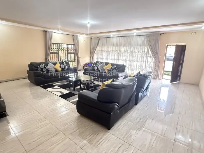 6 Bedroom House for Sale in Gletwin Park, Harare