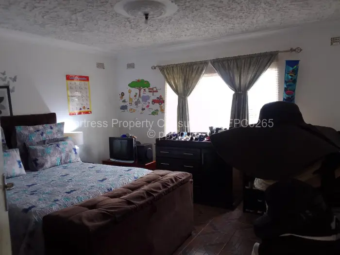 3 Bedroom House for Sale in Mainway Meadows, Harare