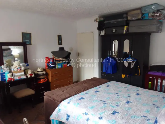 3 Bedroom House for Sale in Mainway Meadows, Harare