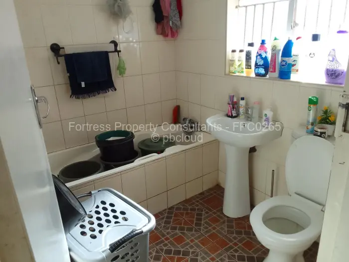 3 Bedroom House for Sale in Mainway Meadows, Harare