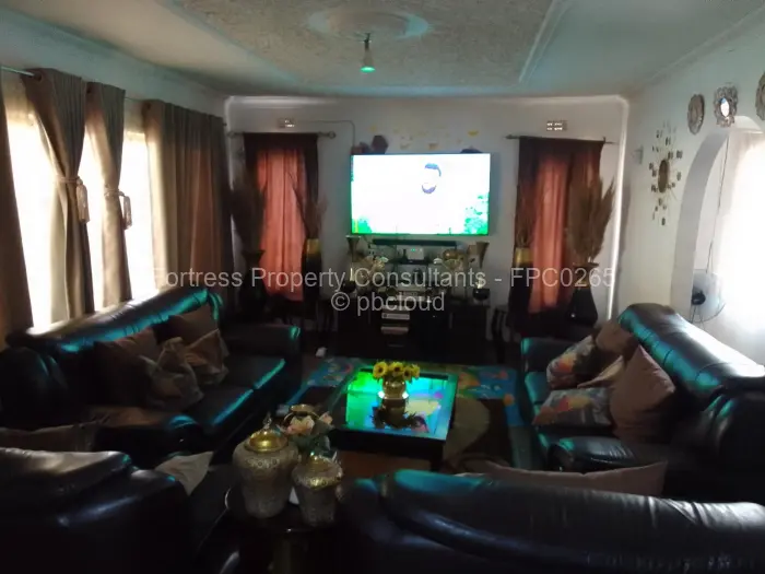 3 Bedroom House for Sale in Mainway Meadows, Harare