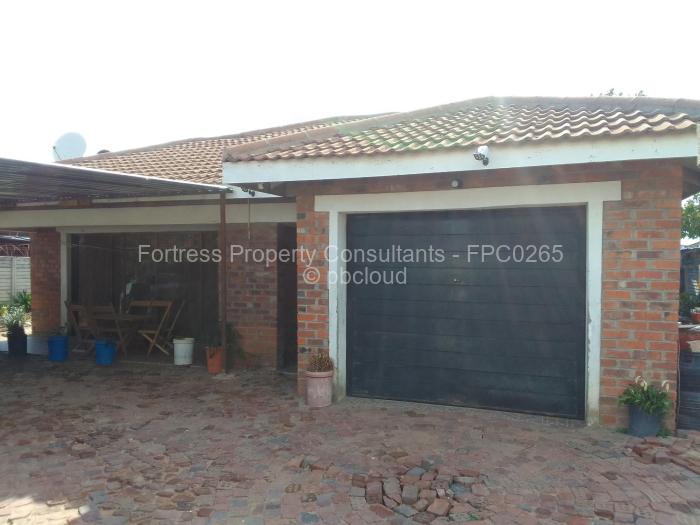 3 Bedroom House for Sale in Mainway Meadows, Harare
