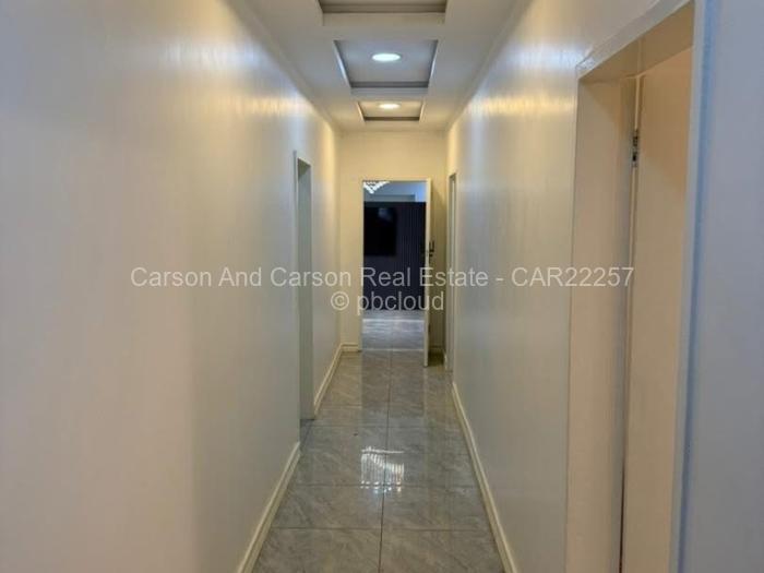 9 Bedroom House for Sale in Umwinsidale, Harare