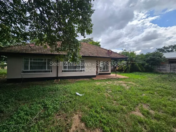 3 Bedroom House to Rent in Haig Park