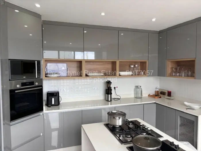 Townhouse/Cluster for Sale in Arlington, Harare