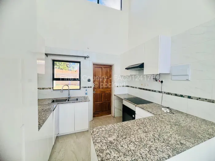 Townhouse/Cluster to Rent in Greendale