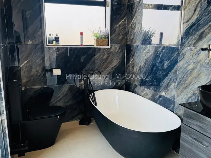 Townhouse/Cluster to Rent in Borrowdale West, Harare