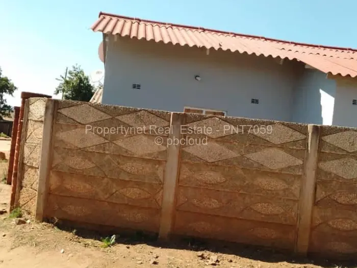 4 Bedroom House for Sale in Kuwadzana, Harare