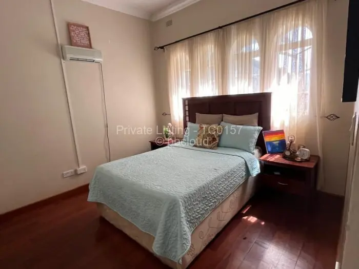5 Bedroom House to Rent in Helensvale