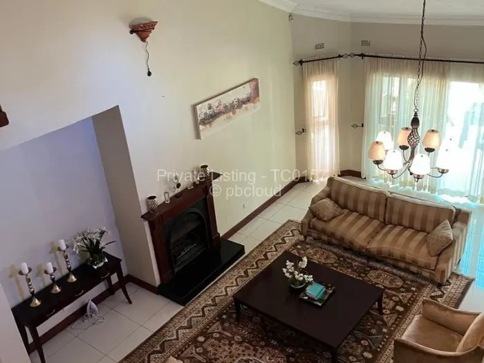 5 Bedroom House to Rent in Helensvale