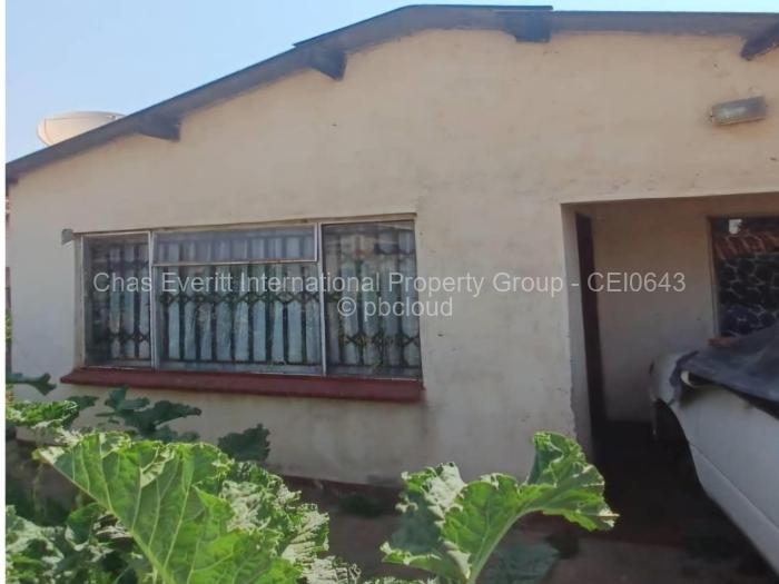 4 Bedroom House for Sale in Warren Park, Harare