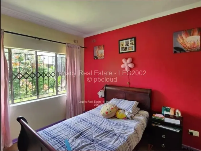 6 Bedroom House for Sale in Sandton Park, Harare