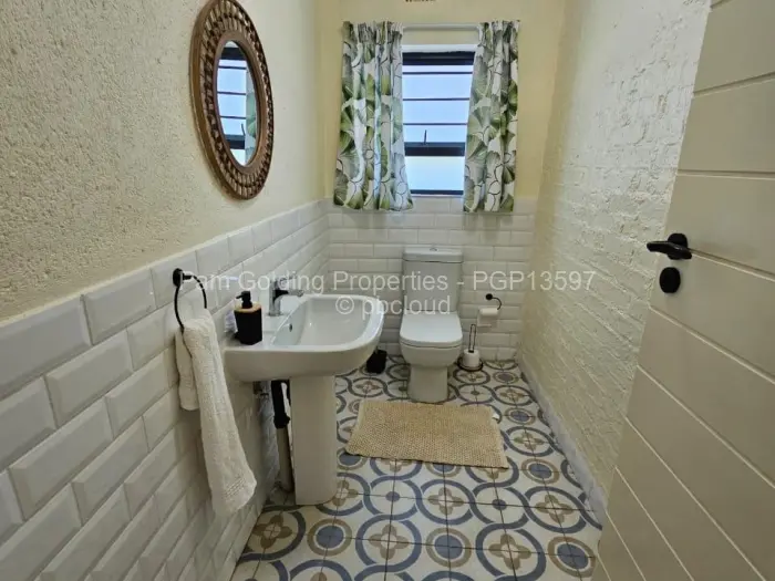2 Bedroom House for Sale in Douglasdale, Bulawayo