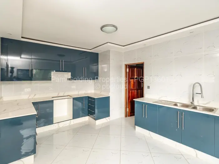 5 Bedroom House for Sale in Mount Pleasant Heights, Harare