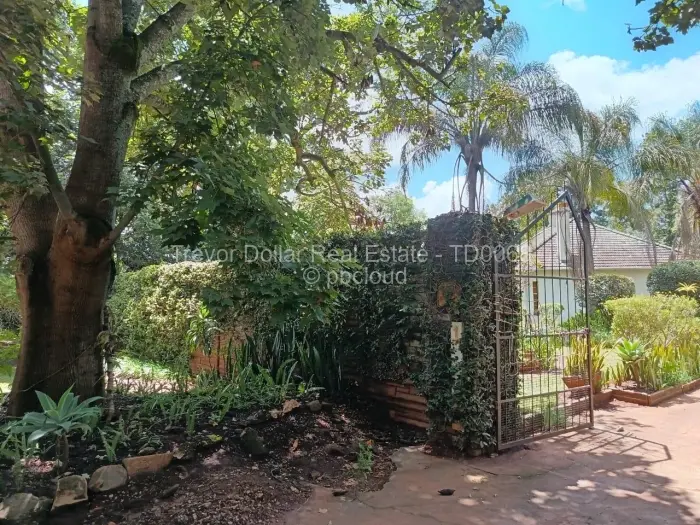 3 Bedroom House for Sale in Gweru East, Gweru