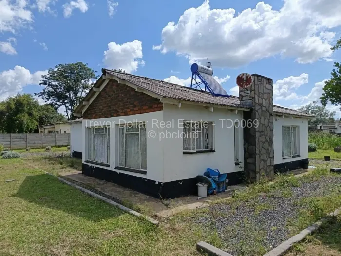 3 Bedroom House for Sale in Windsor Park, Gweru