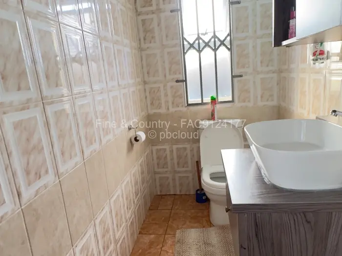 4 Bedroom House to Rent in Marimba Park