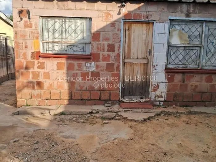 2 Bedroom House for Sale in Zengeza, Chitungwiza