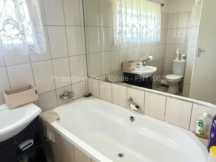 3 Bedroom House for Sale in Vainona, Harare