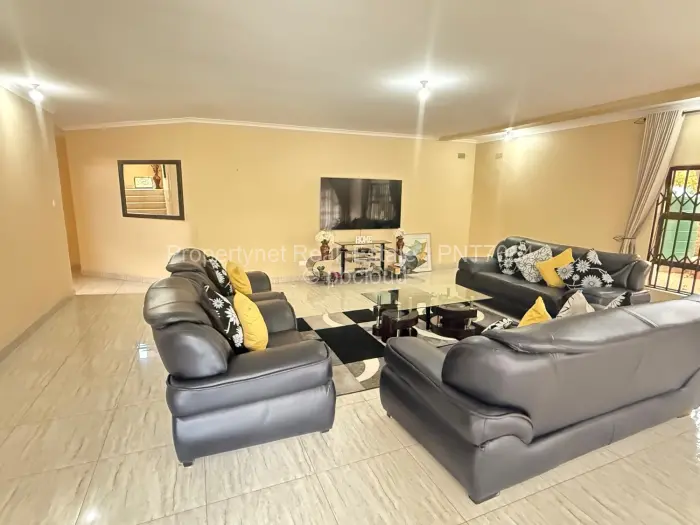 6 Bedroom House for Sale in Gletwin Park, Harare