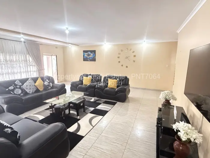 6 Bedroom House for Sale in Gletwin Park, Harare