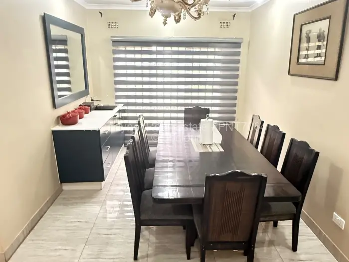 6 Bedroom House for Sale in Gletwin Park, Harare