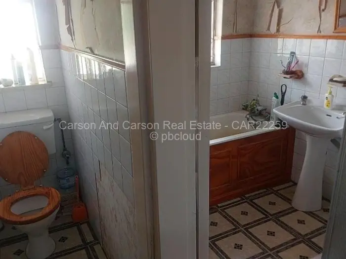 5 Bedroom House for Sale in Hatfield, Harare