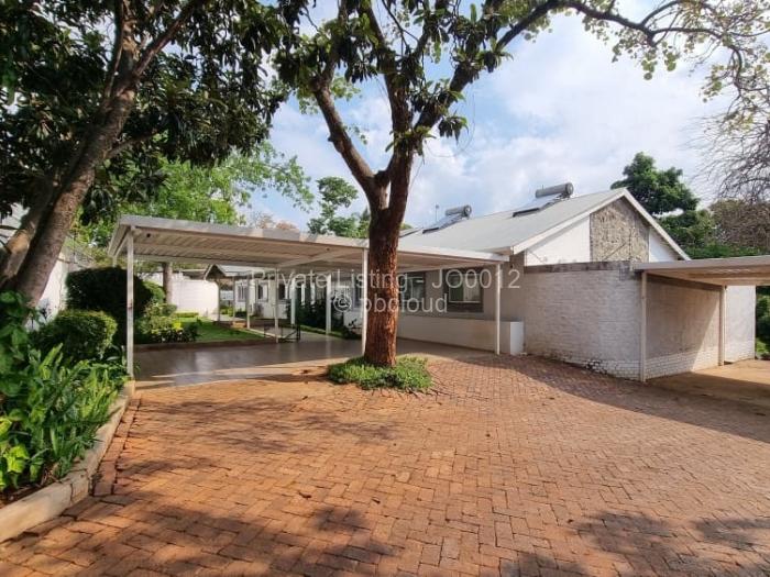 7 Bedroom House to Rent in Greystone Park, Harare