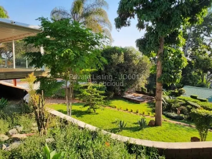 7 Bedroom House to Rent in Greystone Park, Harare