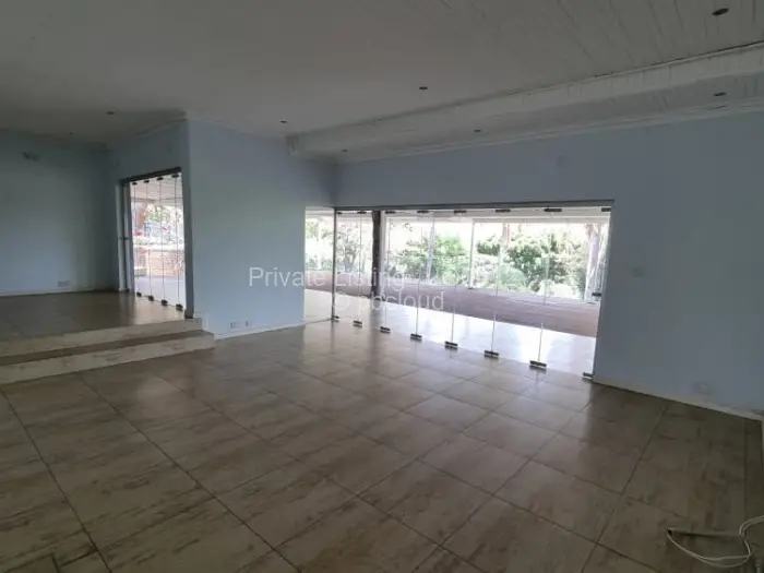 7 Bedroom House to Rent in Greystone Park, Harare