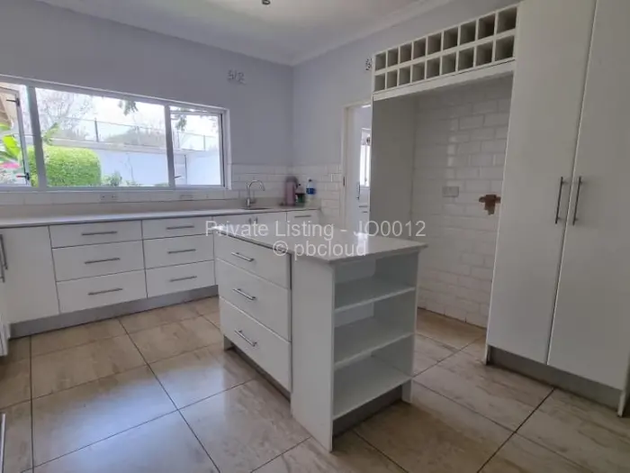 7 Bedroom House to Rent in Greystone Park, Harare