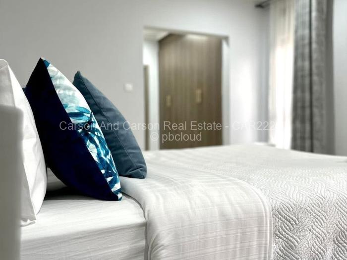 6 Bedroom House for Sale in Chisipite, Harare