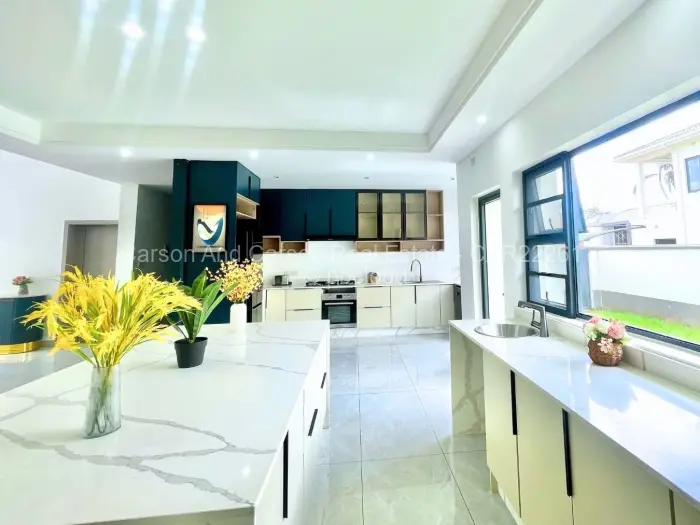 7 Bedroom House for Sale in Borrowdale, Harare