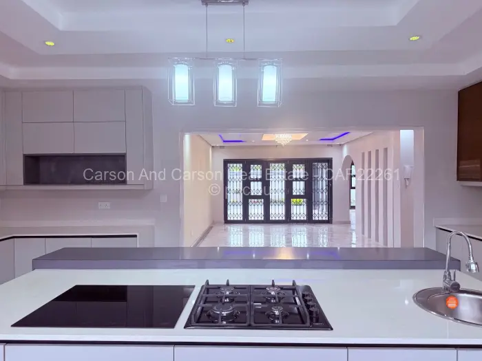 7 Bedroom House for Sale in Borrowdale, Harare