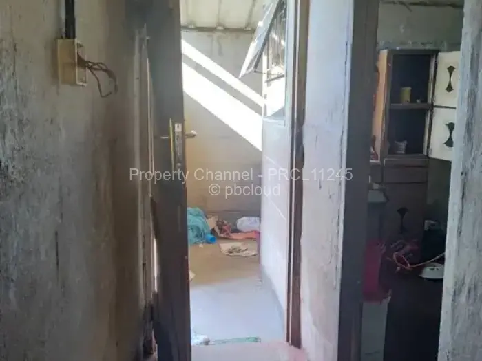 1 Bedroom House for Sale in Chitungwiza, Chitungwiza