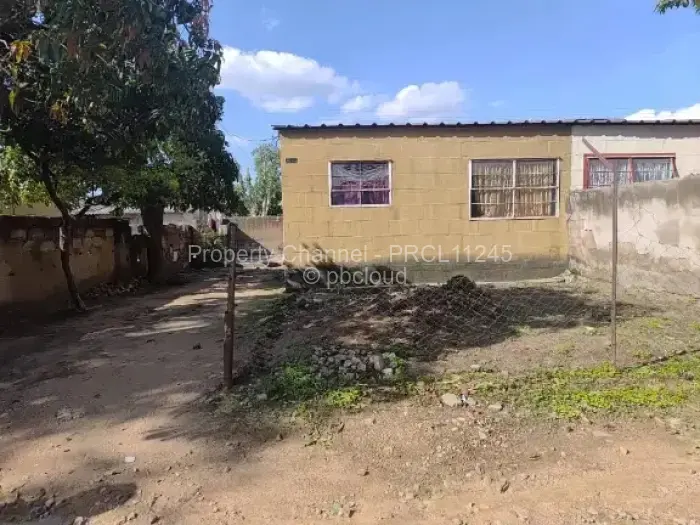 1 Bedroom House for Sale in Chitungwiza, Chitungwiza