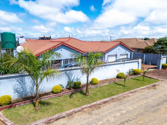 5 Bedroom House for Sale in Zimre Park, Harare