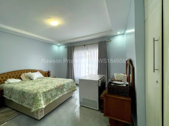 5 Bedroom House for Sale in Zimre Park, Harare