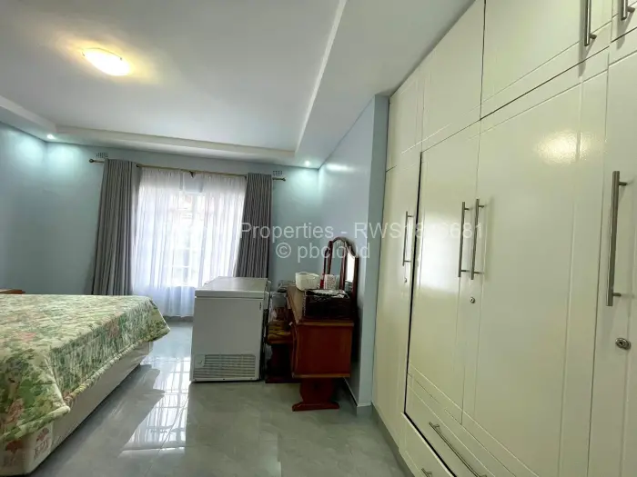 5 Bedroom House for Sale in Zimre Park, Harare