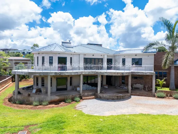 6 Bedroom House for Sale in Brookeview, Harare
