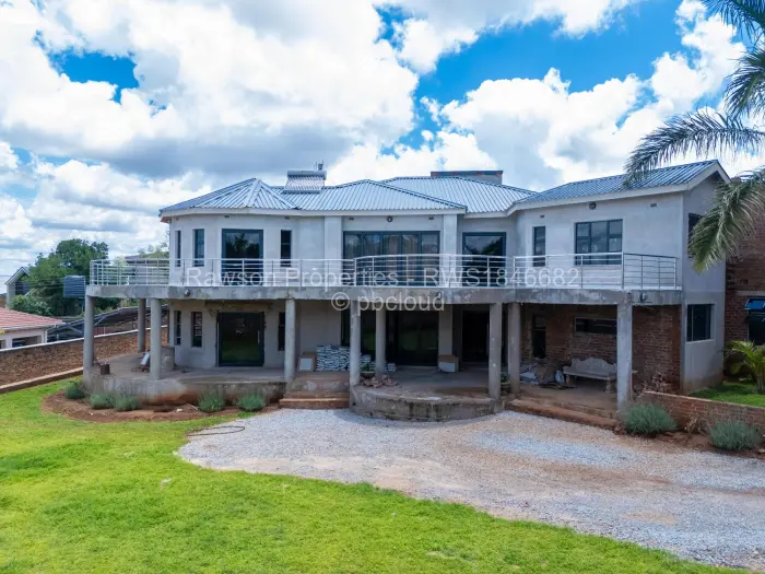 6 Bedroom House for Sale in Brookeview, Harare