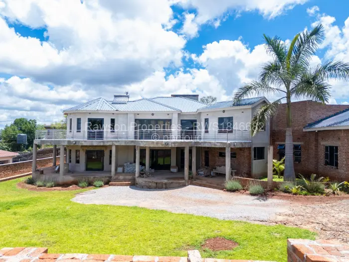 6 Bedroom House for Sale in Brookeview, Harare