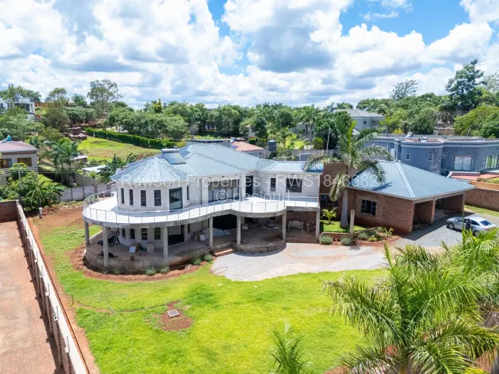 6 Bedroom House for Sale in Brookeview, Harare