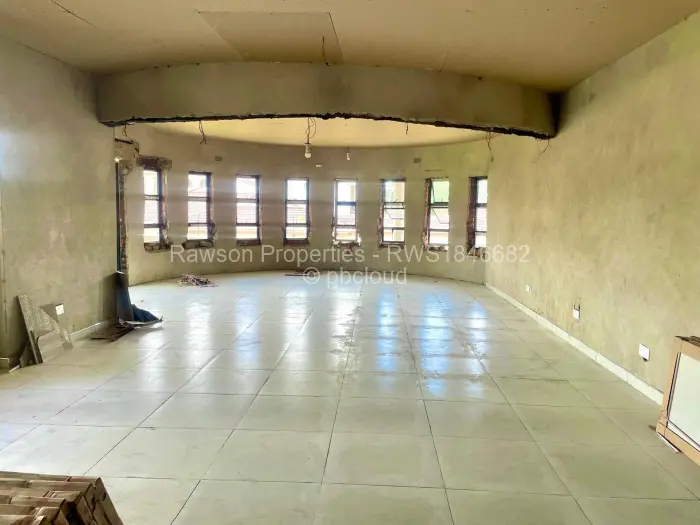 6 Bedroom House for Sale in Brookeview, Harare